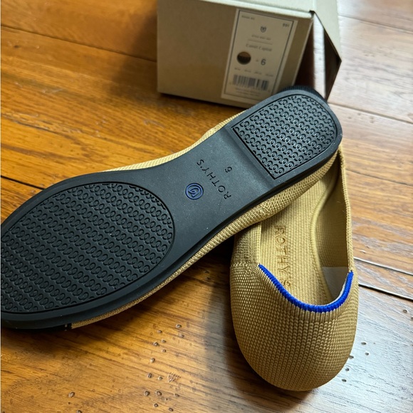 Rothy's Camel & Black Cap-Toe Flats - Picture 4 of 7